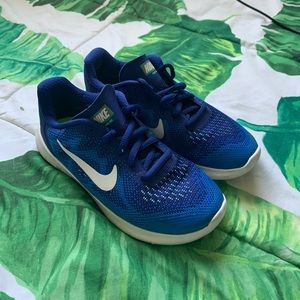 Nike blue runners kids